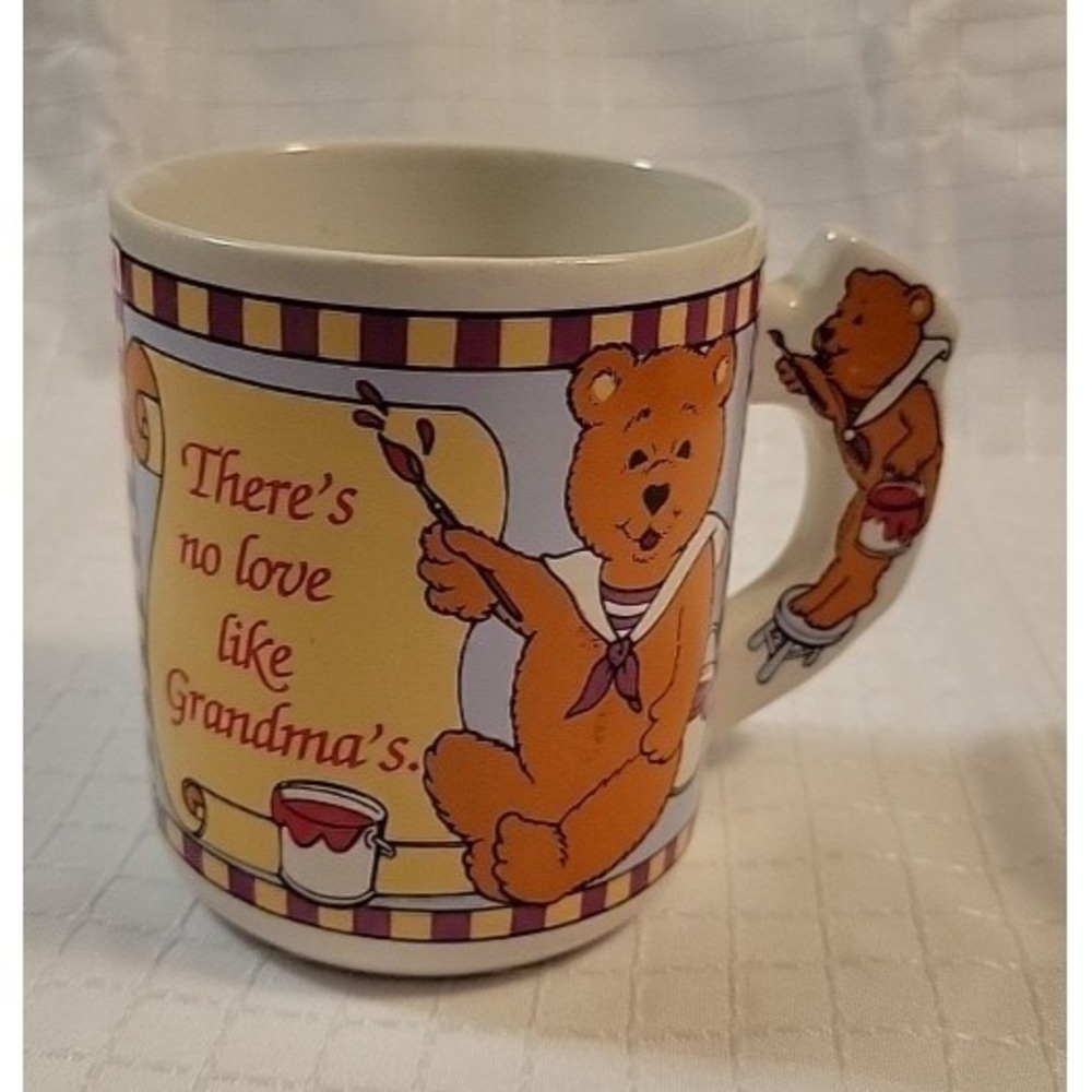 Vintage Collectors Mug Cup "There's no love like Grandmas" Teddy Bear Handle